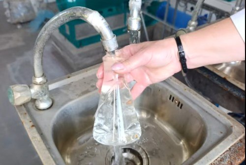 Важкий стан Тетерева, старі очисні споруди і водомережі: у водоканалі пояснили, чому вода з кранів житомирян може змінюватись